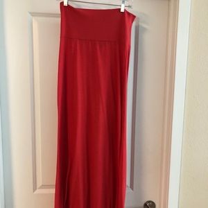 Red/orange maxi skirt perfect for a Sunday funday!